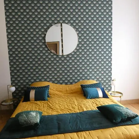 Au Crapaud فندق مبيت وإفطار 3*