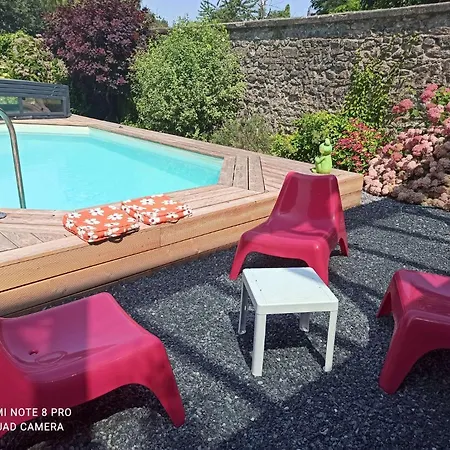 فندق مبيت وإفطار Au Crapaud 3*