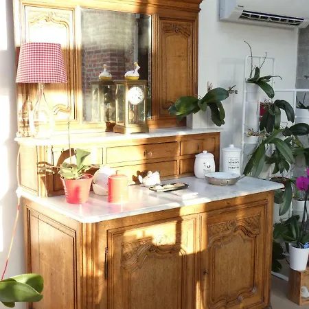 ベッド・アンド・ブレックファスト Au Crapaud